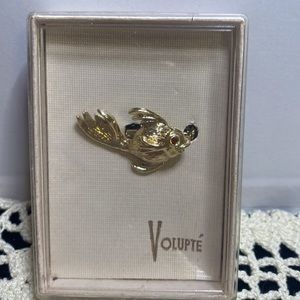 Volupte goldfish gold vintage brooch with ruby eye in box